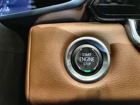 Used 2023 GMC Canyon AT4 w/ AT4 Premium Package image 16