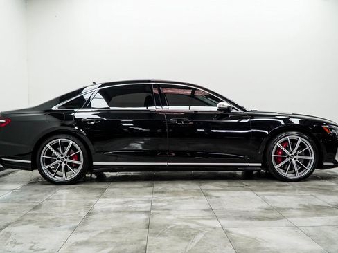 Used 2022 Audi S8 4.0T image 10