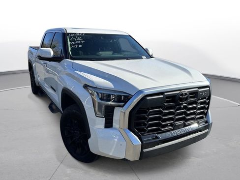 Used 2022 Toyota Tundra Limited image 4