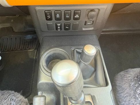Used 2007 Toyota FJ Cruiser 4WD w/ Upgrade Pkg 2 image 15