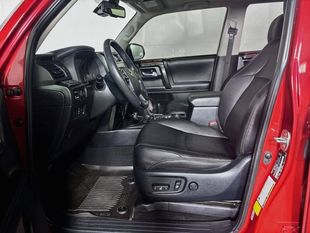 Used 2023 Toyota 4Runner 40th Anniversary SE AWD/4WD image 11