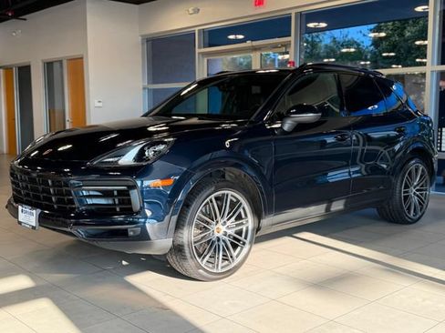 Used 2019 Porsche Cayenne S AWD/4WD image 3