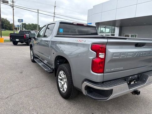 Used 2023 Chevrolet Silverado 1500 LT AWD/4WD image 29