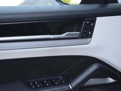 Certified 2024 Porsche Cayenne GTS AWD/4WD image 14