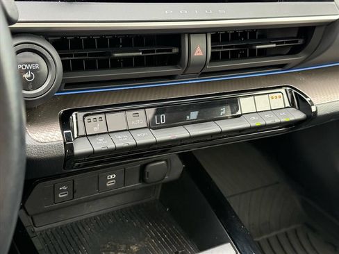 Certified 2024 Toyota Prius XLE FWD image 25