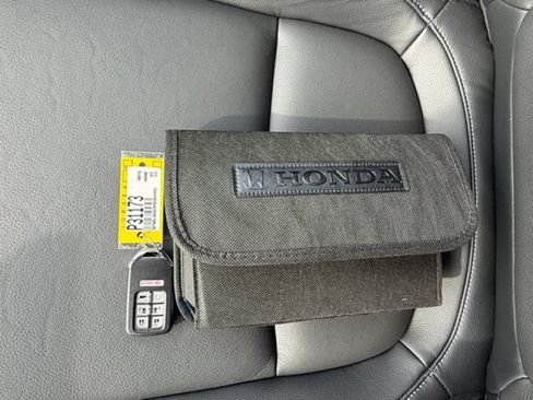 Used 2023 Honda Odyssey Touring image 23