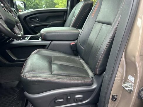 Used 2022 Nissan Titan PRO-4X w/ Pro-4x Convenience Package AWD/4WD image 27