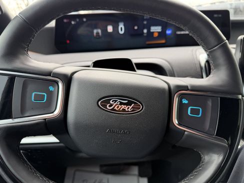 Used 2025 Ford Expedition Tremor image 13