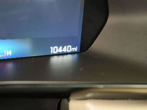 Used 2024 Chevrolet Colorado ZR2 w/ Technology Package image 19