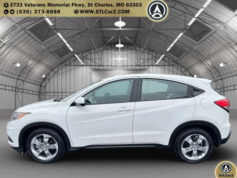 Used 2019 Honda HR-V LX image 6