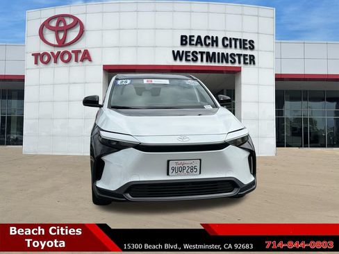 Certified 2025 Toyota bZ4X FWD image 3