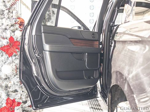 Used 2024 Lincoln Navigator L Reserve image 35