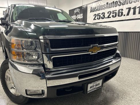 Used 2008 Chevrolet Silverado 2500 LT w/ 2LT Convenience Package image 2