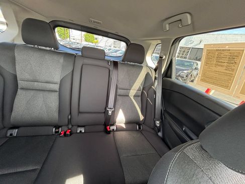 Used 2025 Nissan Rogue SV AWD/4WD image 39