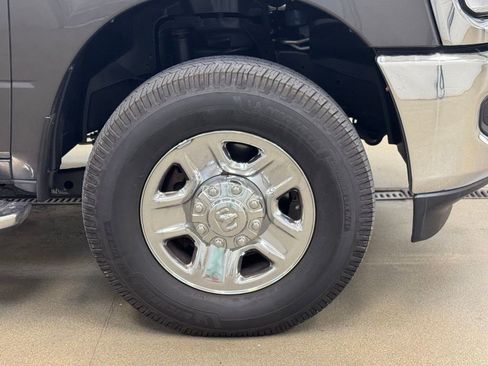 Used 2019 RAM 2500 Big Horn AWD/4WD image 4