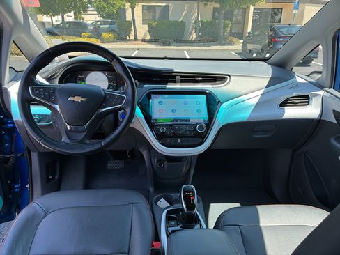 Used 2021 Chevrolet Bolt Premier w/ Infotainment Package FWD image 45