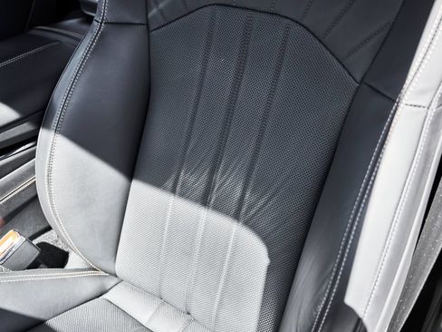 Used 2024 Bentley Flying Spur V8 AWD/4WD image 50