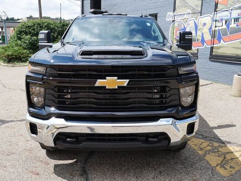 New 2026 Chevrolet Silverado 3500 W/T AWD/4WD image 2