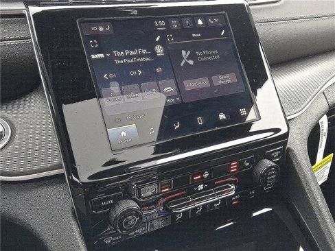 New 2025 Jeep Grand Cherokee L Altitude image 13