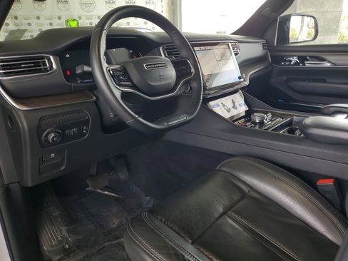 Used 2023 Jeep Grand Wagoneer L 4WD image 16