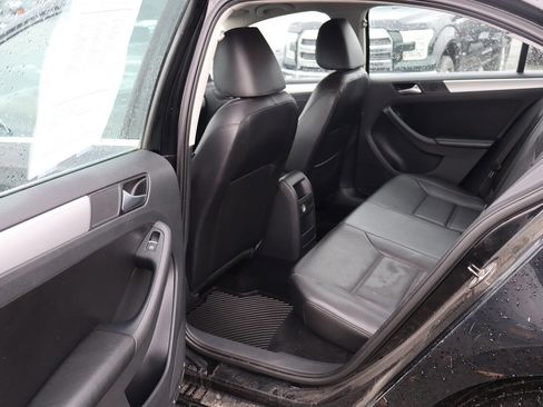 Used 2013 Volkswagen Jetta SE image 17