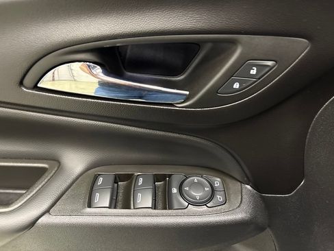 Used 2024 Chevrolet Equinox LT AWD/4WD image 15