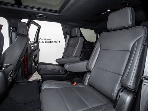 Used 2026 Chevrolet Tahoe Z71 w/ Comfort Package AWD/4WD image 15