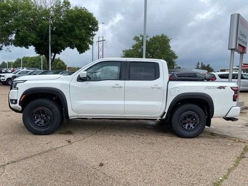 New 2026 Nissan Frontier PRO-4X w/ Tow Package AWD/4WD image 2