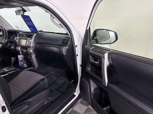 Used 2018 Toyota 4Runner SR5 image 33