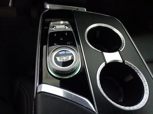 Used 2024 Cadillac Lyriq Sport AWD/4WD image 12