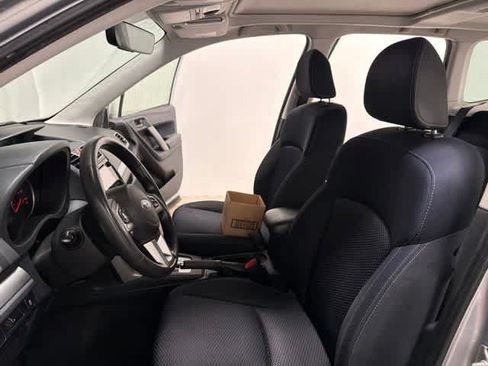 Used 2018 Subaru Forester 2.5i Premium w/ All-Weather Package AWD/4WD image 18