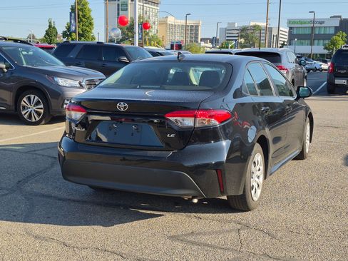 Used 2024 Toyota Corolla LE FWD image 3