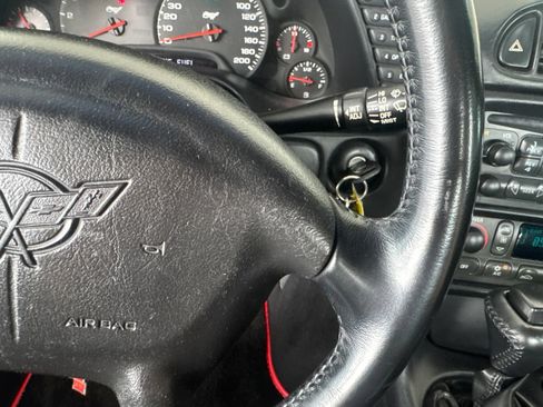 Used 2003 Chevrolet Corvette Convertible w/ Preferred Equipment Group1 RWD image 18