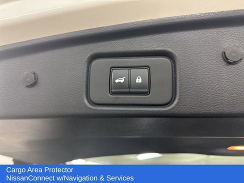 Used 2024 Nissan Pathfinder Platinum image 26