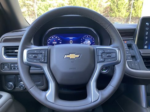 Used 2023 Chevrolet Tahoe LT w/ Luxury Package RWD image 15