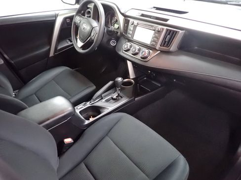Used 2014 Toyota RAV4 LE image 6