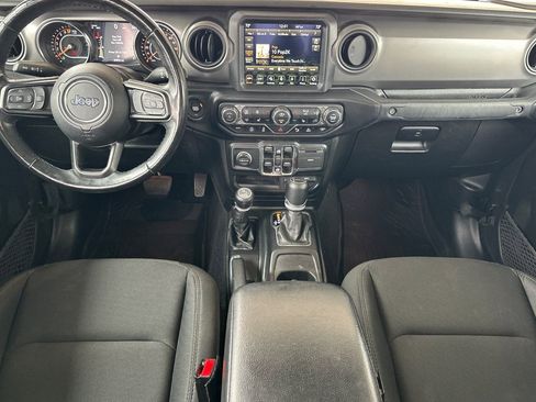 Used 2021 Jeep Gladiator Willys image 12