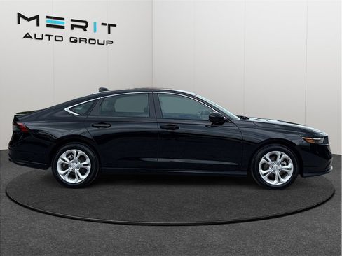 Used 2025 Honda Accord LX image 10