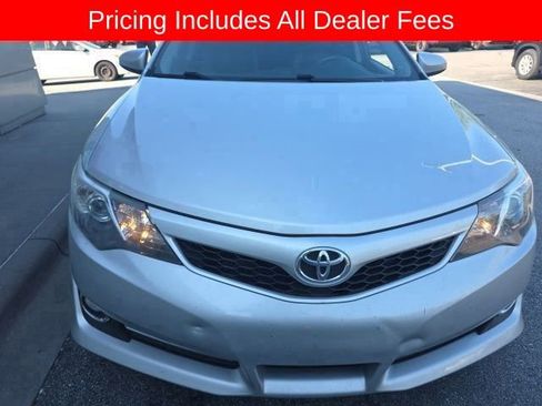 Used 2014 Toyota Camry SE FWD image 5
