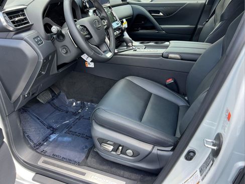 New 2025 Lexus LX 700h Overtrail image 10