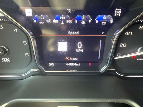 Used 2021 GMC Yukon SLT w/ SLT Premium Package AWD/4WD image 32