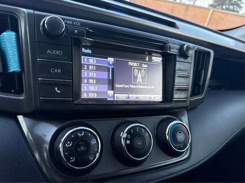 Used 2015 Toyota RAV4 LE image 16