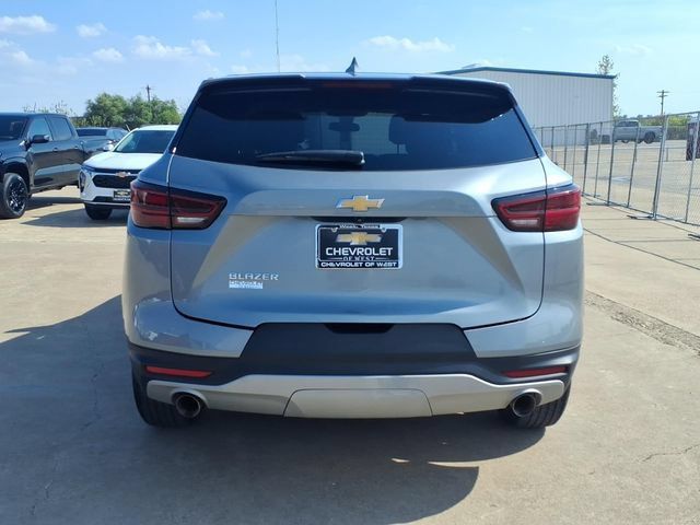 Used 2025 Chevrolet Blazer LT FWD image 6