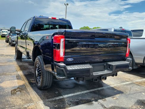 Used 2025 Ford F250 Platinum AWD/4WD image 4