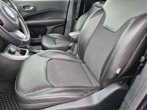 Used 2018 Jeep Compass Latitude w/ Popular Equipment Group AWD/4WD image 12