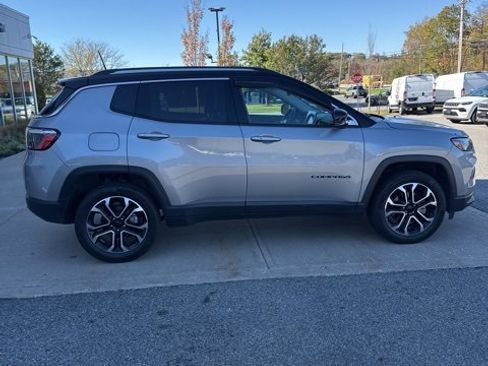 Certified 2022 Jeep Compass Limited w/ Sun and Sound Group image 8