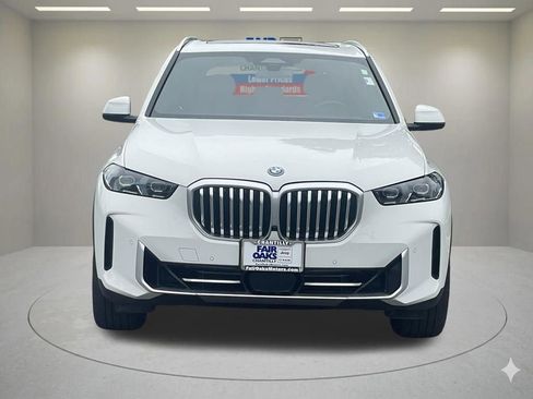 Used 2025 BMW X5 xDrive50e AWD/4WD image 4