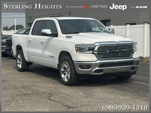 Used 2023 RAM 1500 Laramie AWD/4WD image 1