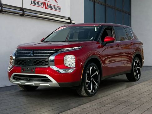 Used 2024 Mitsubishi Outlander SE image 7