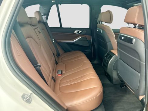 Used 2024 BMW X5 xDrive40i w/ M Sport Package AWD/4WD image 21